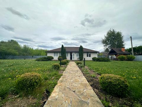будинок за адресою с. Небрат, Квіткова, 2