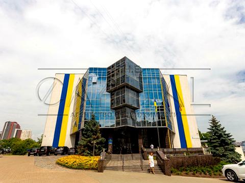 коммерческая по адресу Голосеевская ул., 42