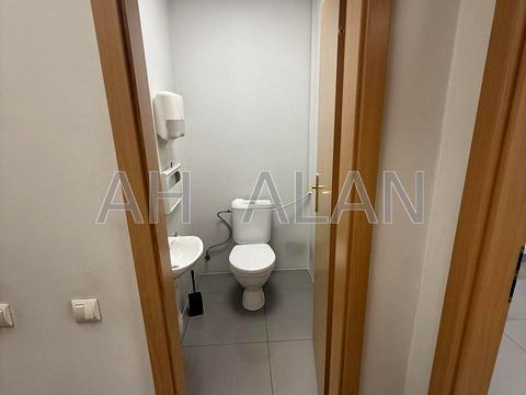 комерційна за адресою Казимира Малевича вул. (Боженка), 68Е