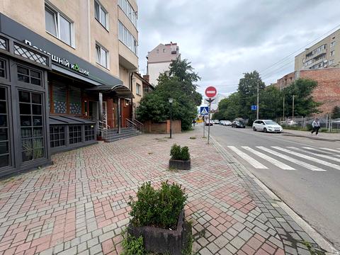 коммерческая по адресу Павла Тычины ул., 61а
