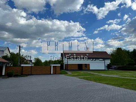 дом по адресу с. Пуховка, Липовая ул.