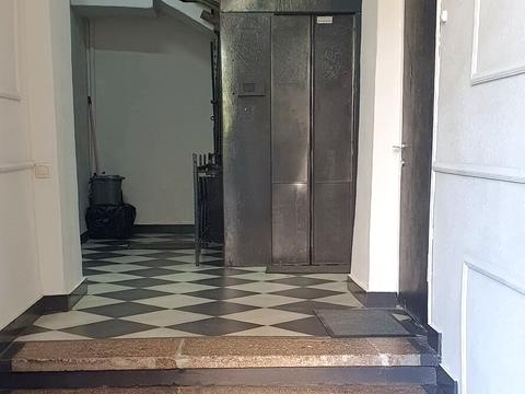 комерційна за адресою Пирогова вул., 2