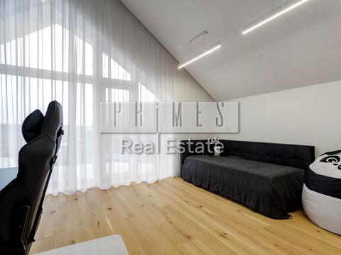 будинок за адресою Вишнева вул.