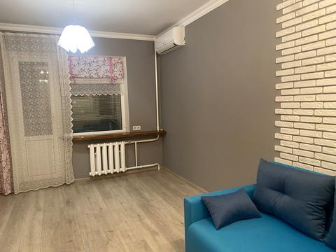 квартира за адресою Лариси Руденко вул., 21-А