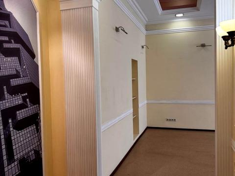 комерційна за адресою Саксаганського вул., 28