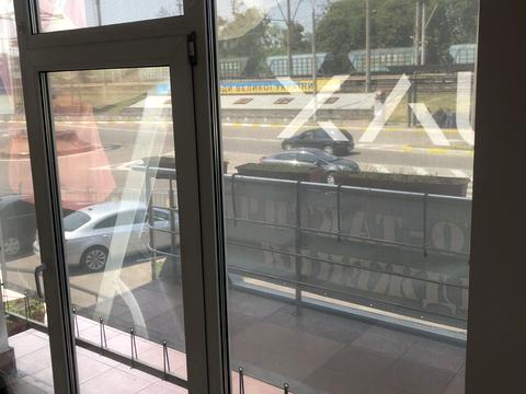 комерційна за адресою Вокзальна вул., 76