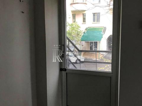 комерційна за адресою Ґарета Джонса вул. (Сім'ї Хохлових), 8