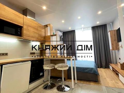 квартира за адресою Дніпровська набережна вул., 17В