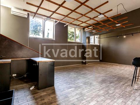 комерційна за адресою Практична вул., 6