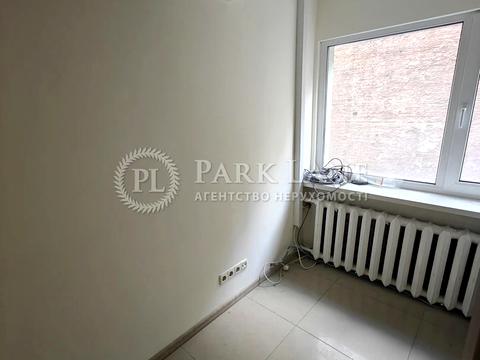 комерційна за адресою Володимирська вул., 51/53