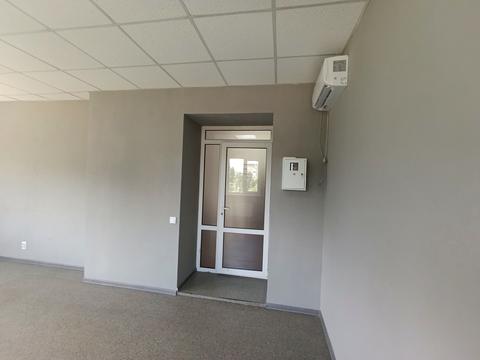 комерційна за адресою Левка Лук'яненка вул. (Маршала Тимошенка), 9