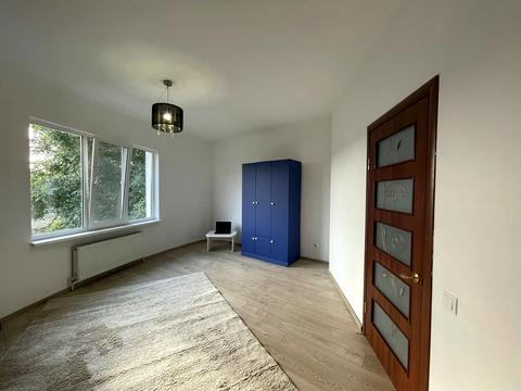 будинок за адресою Абрикосова вул., 8а