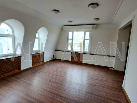 комерційна за адресою Саксаганського вул., 67-Б