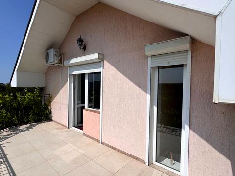 будинок за адресою шоста лінія