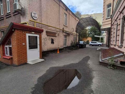 комерційна за адресою Варязький пров., 4-Б