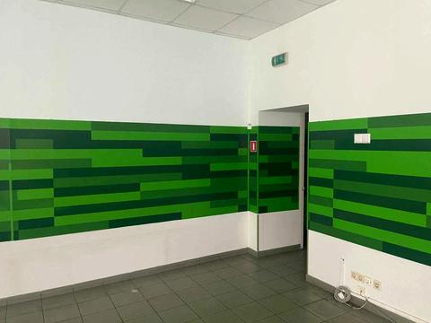 комерційна за адресою Богдана Хмельницького вул., 84