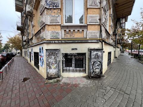 коммерческая по адресу Рейтарська, 18