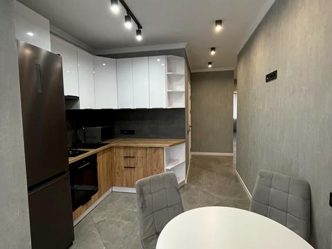 квартира по адресу Молодіжна ул., 4