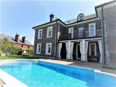 будинок за адресою вулиця Кошового