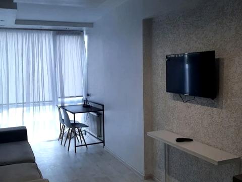 квартира за адресою Академіка Булаховського вул., 2