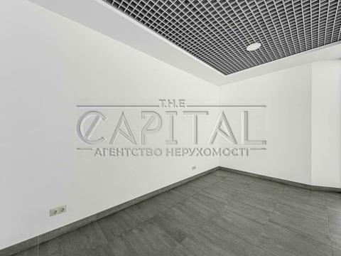 комерційна за адресою Антоновича вул. (Горького), 131