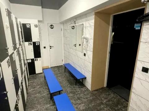 комерційна за адресою Красносільського вул., 71-Б