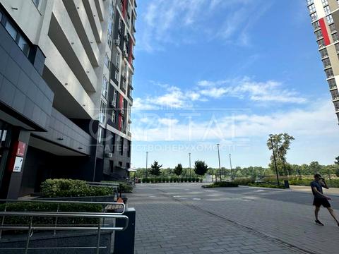 комерційна за адресою Микільсько-Слобідська вул., 15