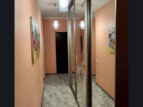 квартира за адресою Рея Бредбері вул., 7/14