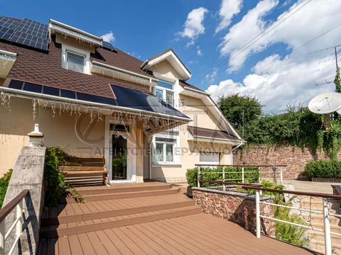 будинок за адресою вул. Заплавна, 5