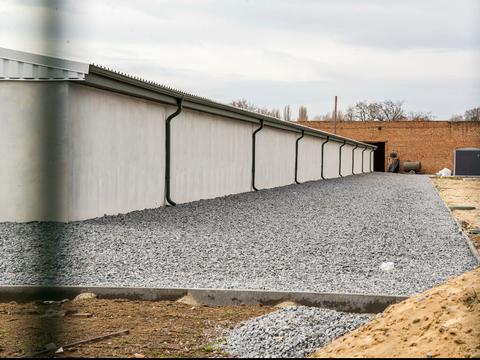 коммерческая по адресу Центральна, 1