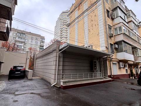 комерційна за адресою Володимира Вернадського вул. (Дзержинського), 18Б