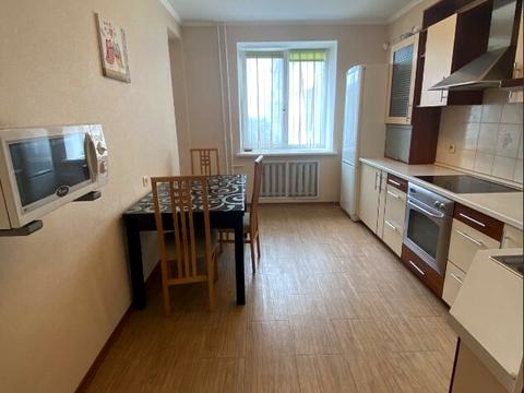 квартира по адресу Верховинца Василия ул., 10