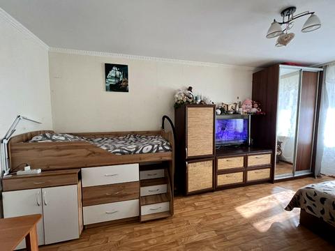 квартира за адресою Космонавтів вул., 3