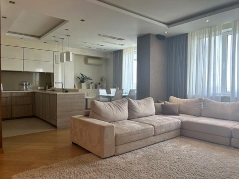 квартира за адресою Дніпровська набережна вул., 1-А