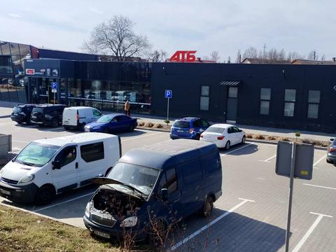 комерційна за адресою Житецького вул., 2