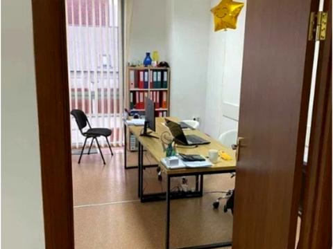 комерційна за адресою Мечникова вул., 10 б