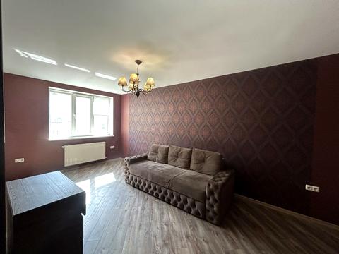 квартира за адресою Хотинська вул., 12