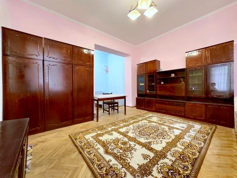 квартира за адресою Святого Теодора пл., 4