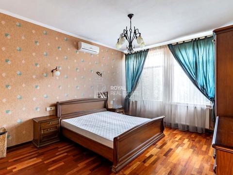 будинок за адресою Київ, Огіркова вул.