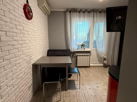 квартира за адресою Михайла Максимовича вул. (Онуфрія Трутенка), 7