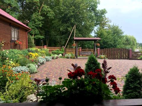 комерційна за адресою Грушевського вул., 65