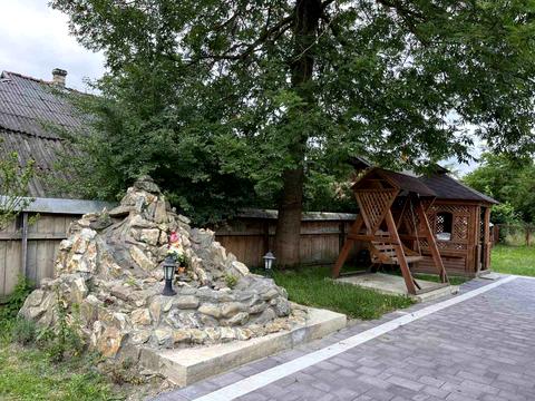 будинок за адресою Героїв Небесної Сотні