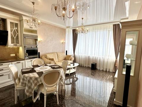 квартира за адресою Дніпровська набережна вул., 14-Б