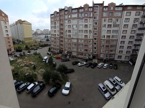 квартира за адресою Володимира Івасюка вул., 11