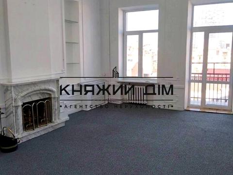 комерційна за адресою Антоновича вул. (Горького), 10