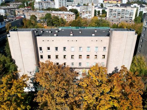 комерційна за адресою Дегтярівська вул., 8а