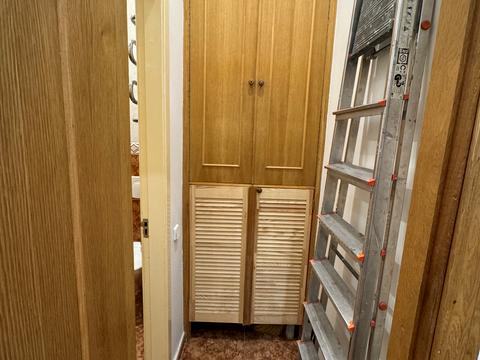 комерційна за адресою Саксаганського вул., 99