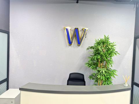 комерційна за адресою Василя Стуса вул., 35-Б