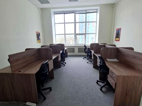 коммерческая по адресу Дениса Монастирського ул. (Василя Сурікова), 3 а