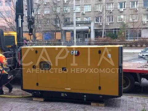 комерційна за адресою Жилянська вул., 118